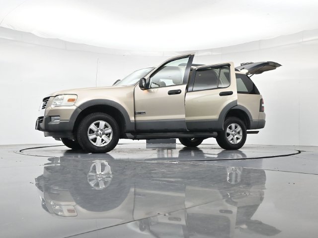 Used 2006 Ford Explorer XLT AWD/4WD image 54