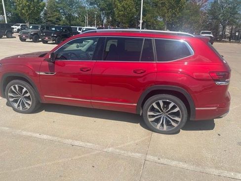 Used 2023 Volkswagen Atlas SEL Premium AWD/4WD image 3