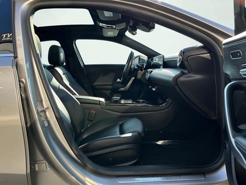 Used 2019 Mercedes-Benz A 220 4MATIC image 32