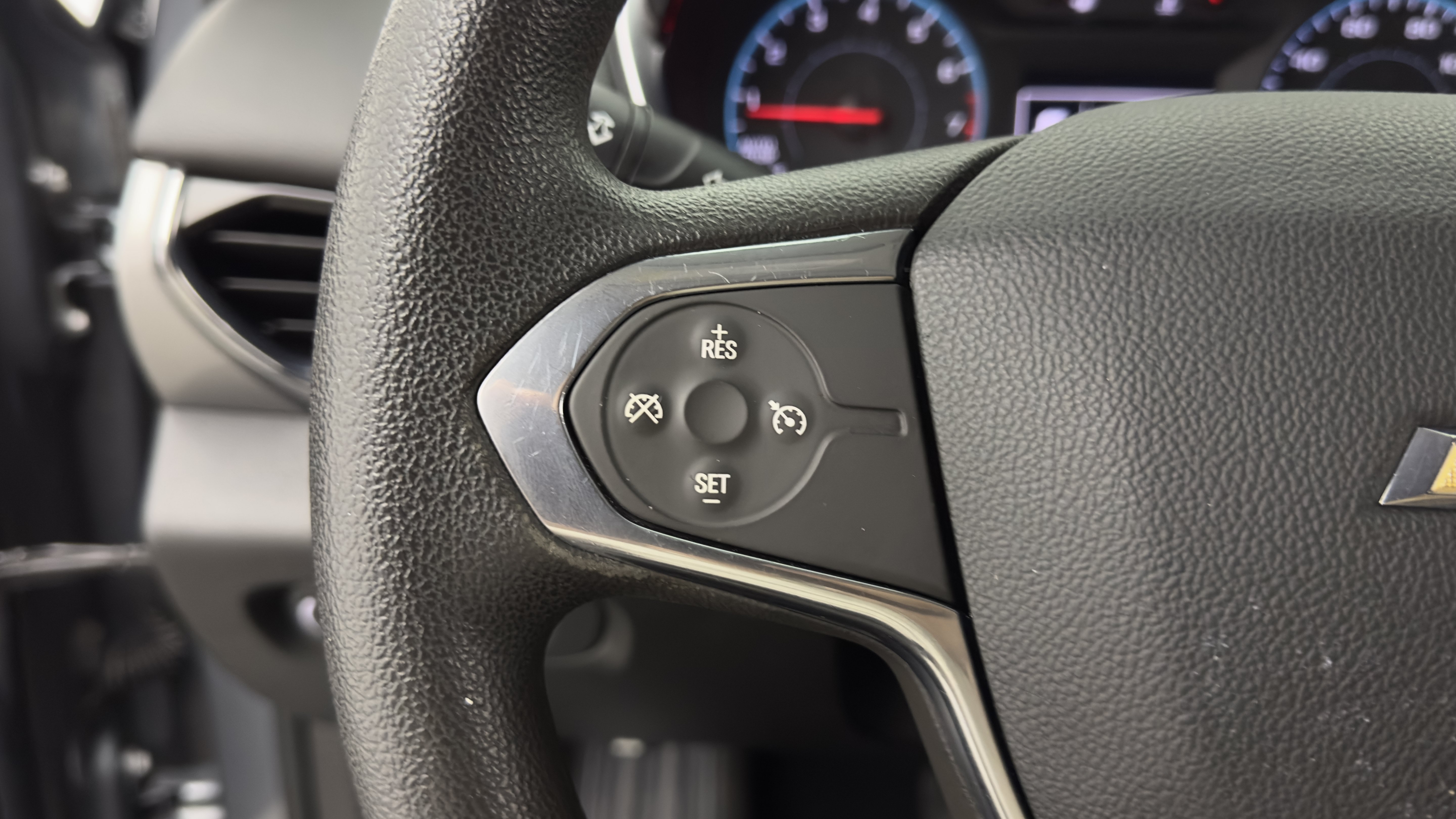 Used 2018 Chevrolet Traverse LS FWD image 22