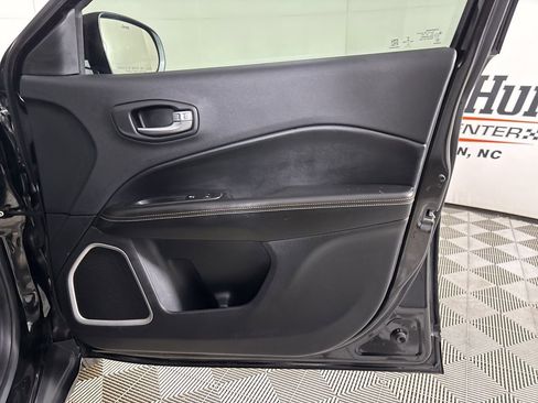 Used 2021 Jeep Compass Latitude image 26