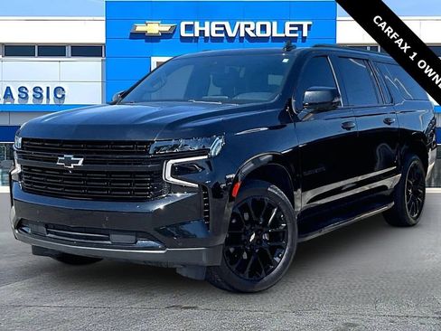 Used 2023 Chevrolet Suburban RST w/ Luxury Package AWD/4WD image 3