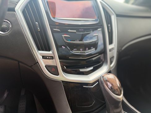 Used 2014 Cadillac SRX Luxury FWD image 18