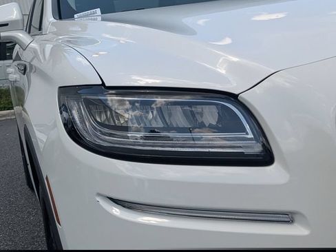 Certified 2023 Lincoln Nautilus FWD image 10