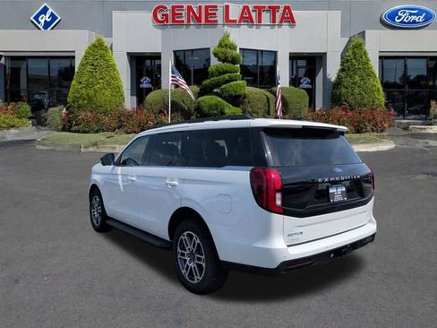 New 2026 Ford Expedition Active image 5