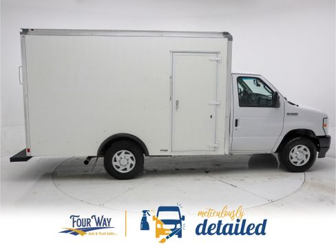 Used 2022 Ford E-350 and Econoline 350 Super Duty w/ Power Windows & Locks Group image 2