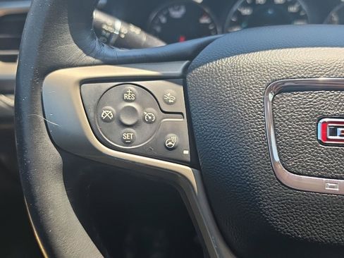 Used 2017 GMC Acadia Denali w/ Technology Package AWD/4WD image 27