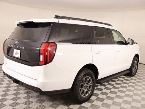 Used 2025 Ford Expedition Active RWD image 20
