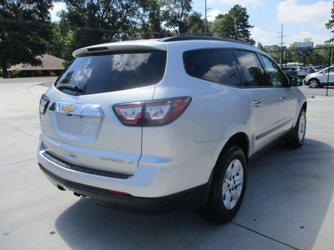 Used 2015 Chevrolet Traverse LS FWD image 24
