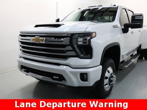 Used 2025 Chevrolet Silverado 3500 High Country w/ High Country Premium Package image 30