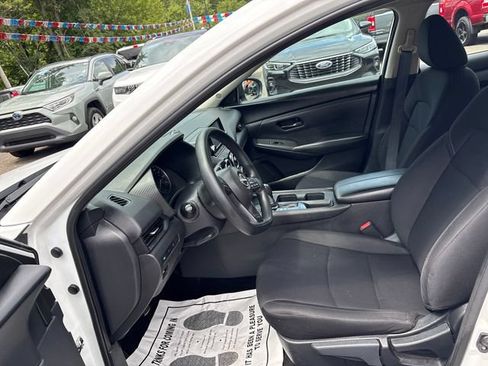 Used 2024 Nissan Sentra S FWD image 8