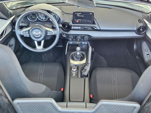 Used 2023 MAZDA MX-5 Miata Club RWD image 24