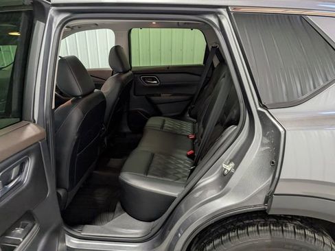 Used 2023 Nissan Rogue Platinum w/ Platinum Premium Package image 10