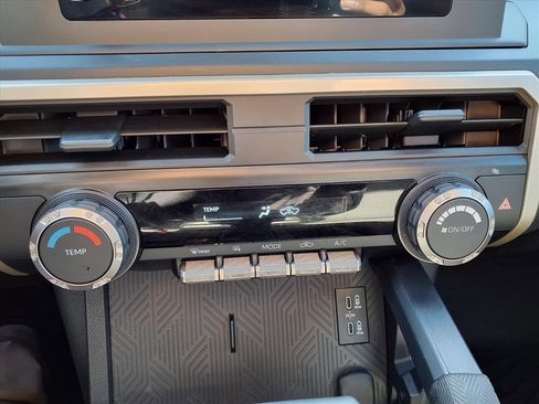 Used 2025 Toyota Tacoma SR image 19