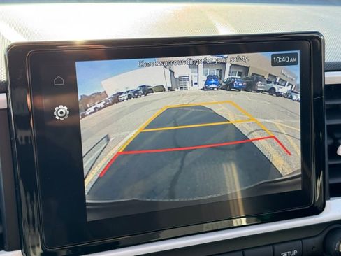 Used 2023 Hyundai Venue Limited image 32