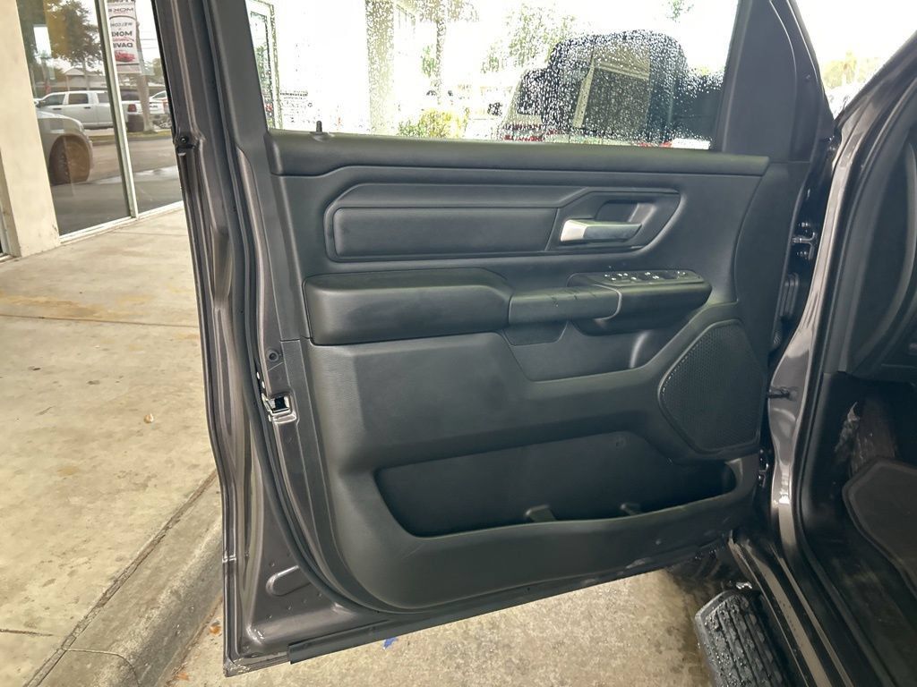 New 2025 RAM 1500 Tradesman AWD/4WD image 33