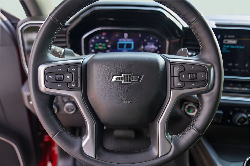 Certified 2025 Chevrolet Silverado 1500 RST AWD/4WD image 14