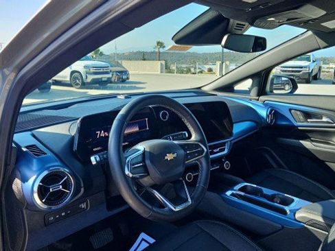 Used 2025 Chevrolet Equinox EV LT w/ Convenience Package FWD image 10