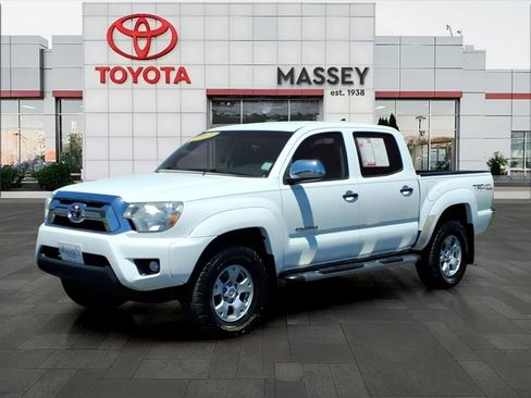 Used 2015 Toyota Tacoma PreRunner w/ TRD Off-Road Package RWD image 7