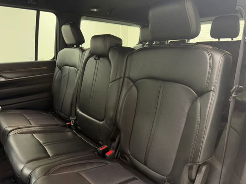 Used 2024 Jeep Wagoneer Series II w/ Flexible Seating Group image 48