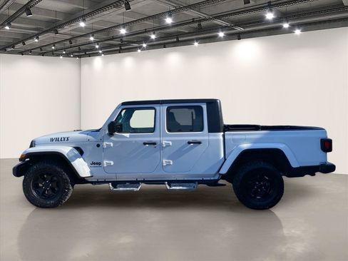 Used 2021 Jeep Gladiator Sport AWD/4WD image 4