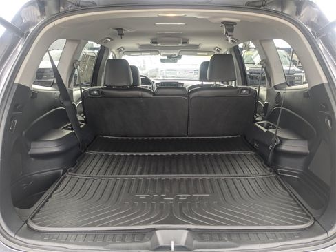 Used 2019 Honda Pilot Touring image 13