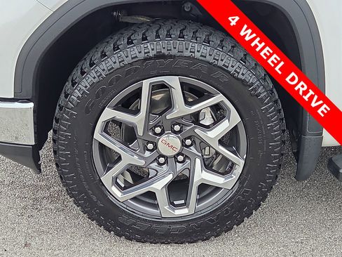 Used 2023 GMC Sierra 1500 SLT w/ SLT Premium Plus Package AWD/4WD image 7