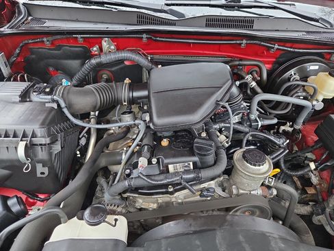 Used 2017 Toyota Tacoma SR image 16