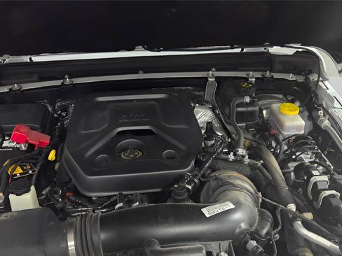 Used 2024 Jeep Wrangler Sport S image 9