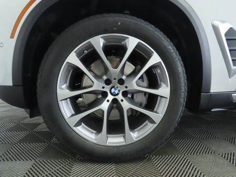 Used 2026 BMW X5 sDrive40i w/ Parking Assistance Package RWD image 32