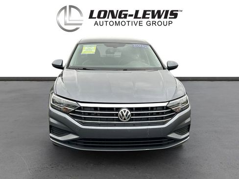 Certified 2021 Volkswagen Jetta SE image 11