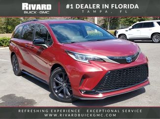Used 2022 Toyota Sienna XSE video 1