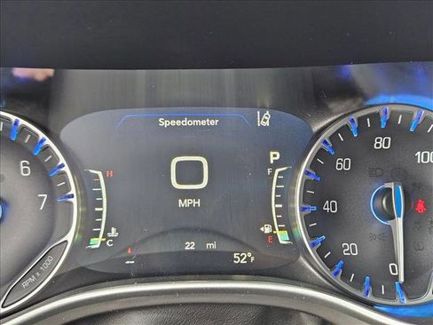 New 2026 Chrysler Pacifica Select image 11