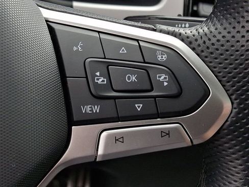 Used 2022 Volkswagen Atlas Cross Sport SEL R-Line AWD/4WD image 23
