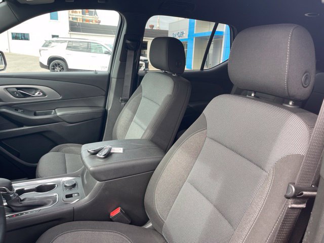 Used 2023 Chevrolet Traverse LT FWD image 15