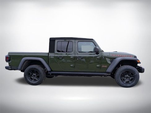 Used 2022 Jeep Gladiator Mojave image 3