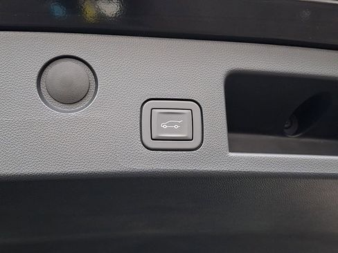 Used 2026 Chevrolet Equinox LT w/ Convenience Package II image 27