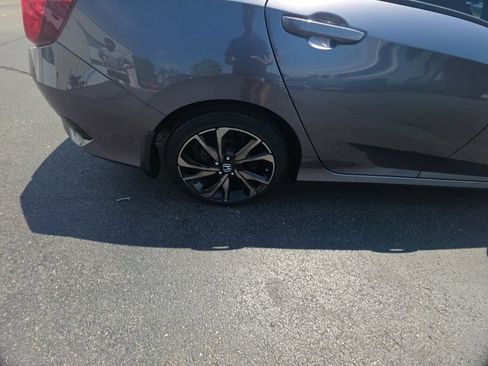 Used 2021 Honda Civic Sport image 10