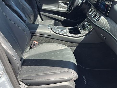 Used 2021 Mercedes-Benz E 350 4MATIC Sedan image 11