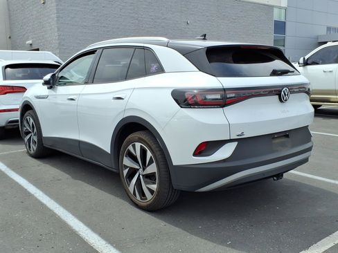 Certified 2022 Volkswagen ID.4 Pro S image 2