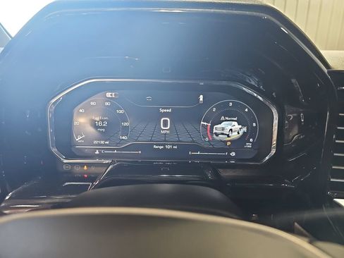 Used 2024 GMC Sierra 1500 Elevation w/ Preferred Package AWD/4WD image 18