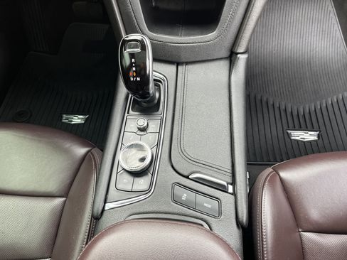 Used 2021 Cadillac XT6 Premium Luxury image 22