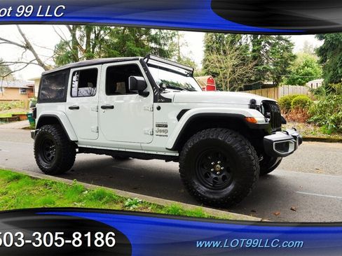 Used 2018 Jeep Wrangler Unlimited Sahara AWD/4WD image 7