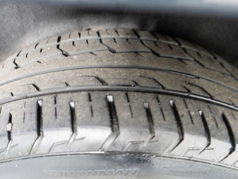 Used 2018 Jeep Grand Cherokee Altitude image 28