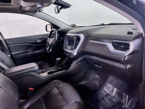 Used 2019 GMC Acadia SLT w/ LPO, Floor Liner Package AWD/4WD image 32