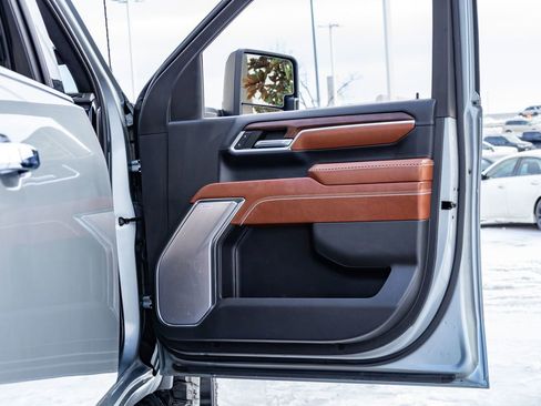 Used 2024 GMC Sierra 2500 Denali Ultimate image 37