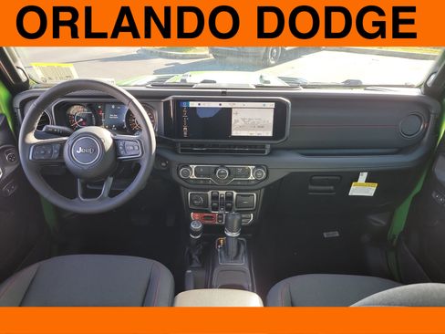 Used 2026 Jeep Wrangler Unlimited Rubicon w/ Technology Group AWD/4WD image 11