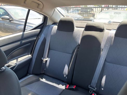 Used 2025 Nissan Versa SV FWD image 34