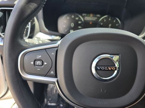 Used 2020 Volvo S60 T5 Momentum FWD image 18