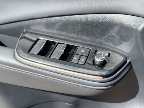 Used 2024 Toyota Crown Limited image 26